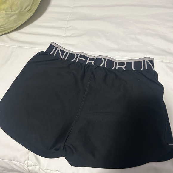 Under Armour shorts - Picture 2 of 3